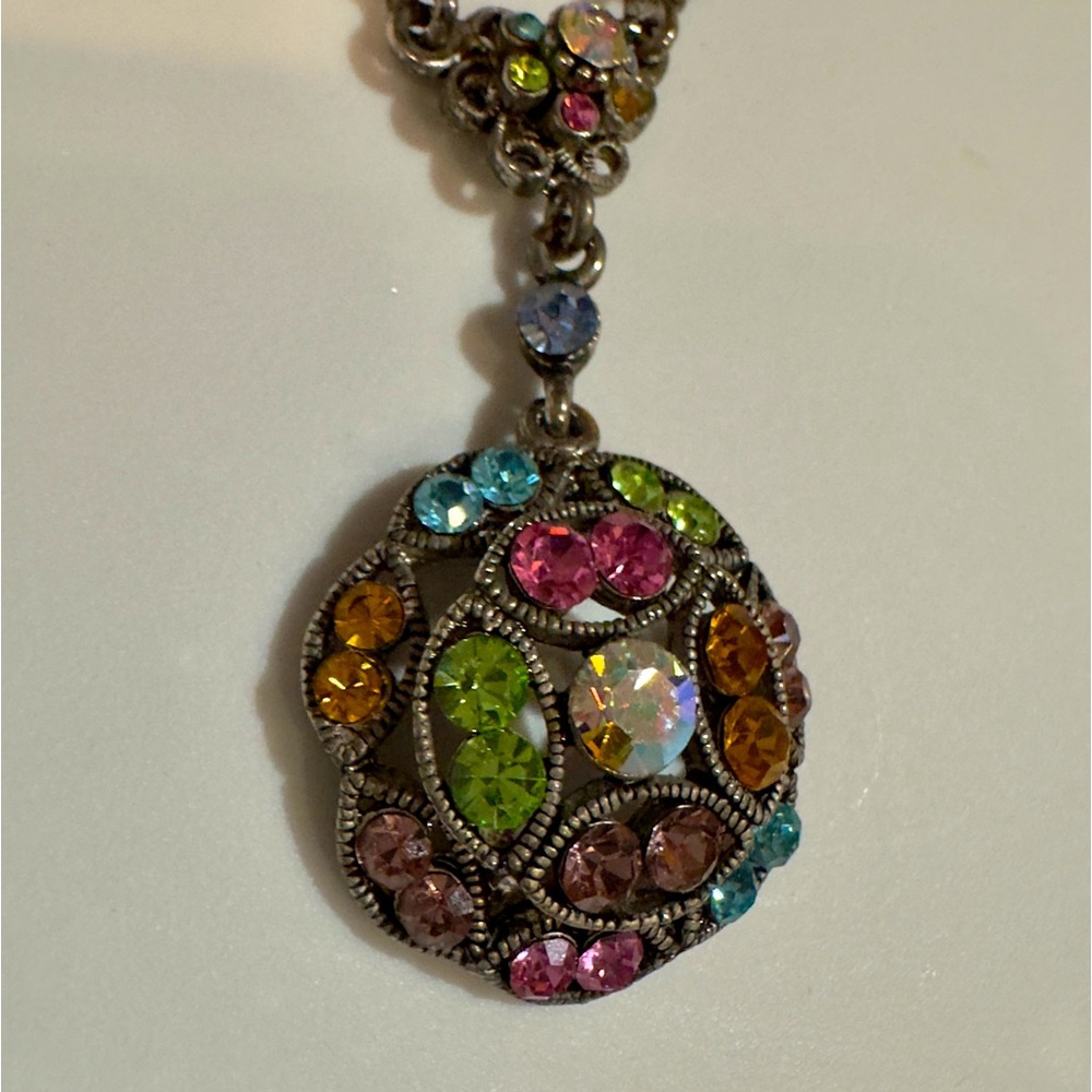 Beautiful Vintage Crystal Filigree Flower Statement Lariat Necklace